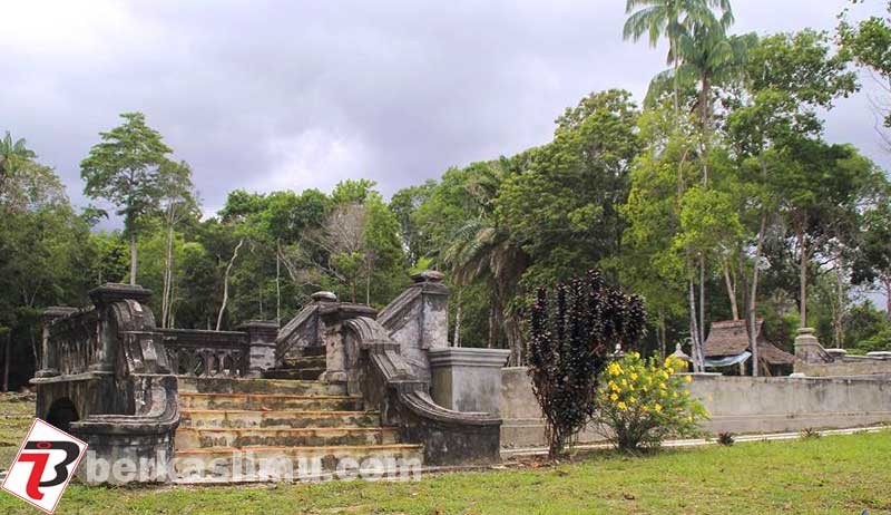 Foto Bekas Istana Damnah Kep. Riau